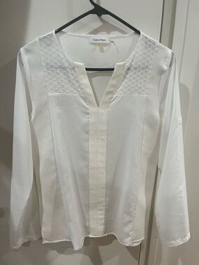 Calvin Klein White Long-Sleeve V-Notch Eyelet Blouse